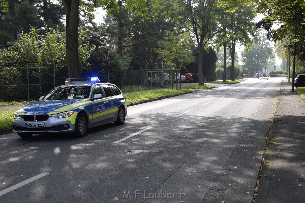 Schwerer Krad PKW Unfall Koeln Muelheim Am Springborn Cottbuserstr P051.JPG - Miklos Laubert